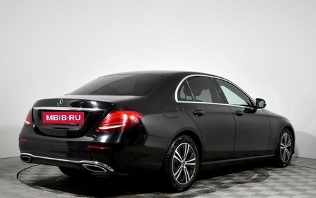 Mercedes-Benz E-Класс, 2020 год, 2 550 000 рублей, 5 фотография