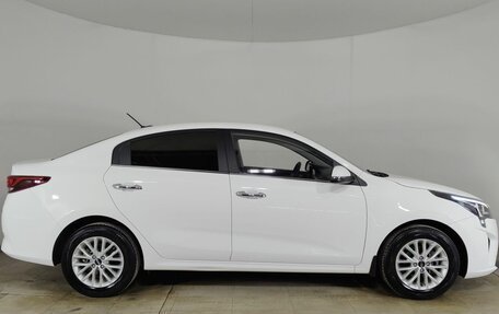 KIA Rio IV, 2021 год, 1 750 000 рублей, 6 фотография