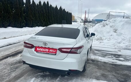 Toyota Camry, 2019 год, 2 750 000 рублей, 2 фотография