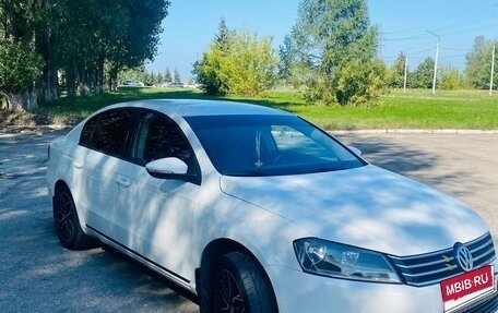 Volkswagen Passat B7, 2011 год, 980 000 рублей, 10 фотография