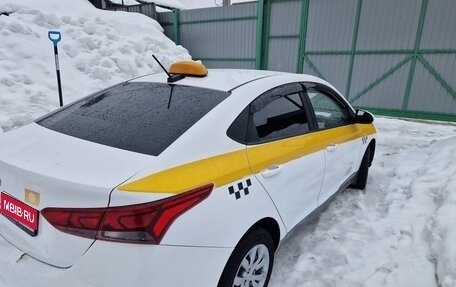 Hyundai Solaris II рестайлинг, 2021 год, 900 000 рублей, 1 фотография