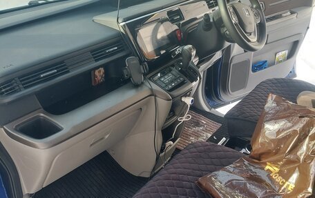 Honda Stepwgn IV, 2015 год, 1 620 000 рублей, 4 фотография