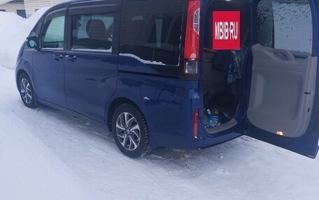 Honda Stepwgn IV, 2015 год, 1 620 000 рублей, 3 фотография