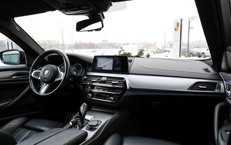 BMW 5 серия, 2017 год, 3 749 000 рублей, 10 фотография