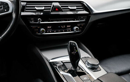 BMW 5 серия, 2017 год, 3 749 000 рублей, 14 фотография