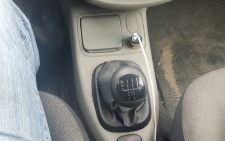 Renault Symbol I, 2006 год, 250 000 рублей, 9 фотография