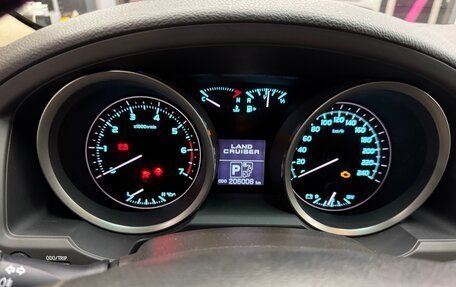 Toyota Land Cruiser 200, 2008 год, 3 900 000 рублей, 18 фотография