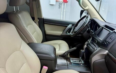 Toyota Land Cruiser 200, 2008 год, 3 900 000 рублей, 31 фотография