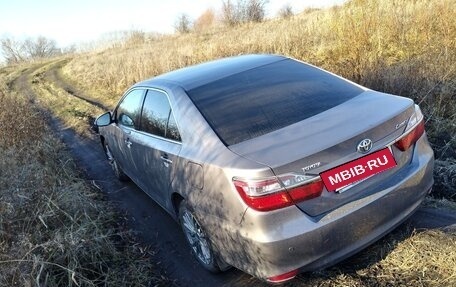 Toyota Camry, 2015 год, 2 390 000 рублей, 3 фотография