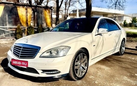 Mercedes-Benz S-Класс, 2011 год, 1 700 000 рублей, 2 фотография