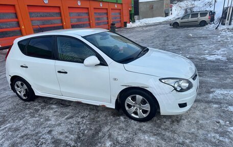 Hyundai i30 I, 2010 год, 650 000 рублей, 2 фотография