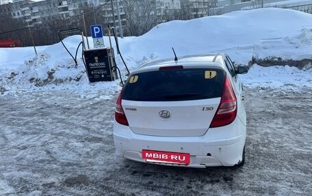 Hyundai i30 I, 2010 год, 650 000 рублей, 4 фотография
