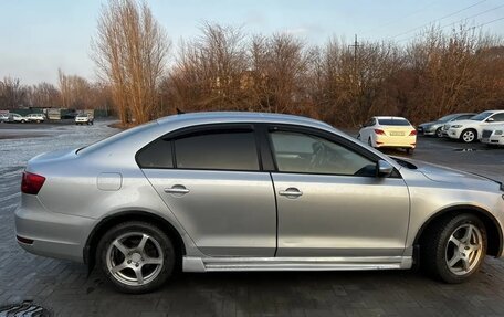 Volkswagen Jetta VI, 2011 год, 800 000 рублей, 3 фотография