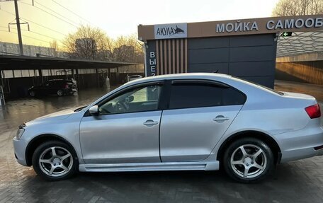 Volkswagen Jetta VI, 2011 год, 800 000 рублей, 7 фотография