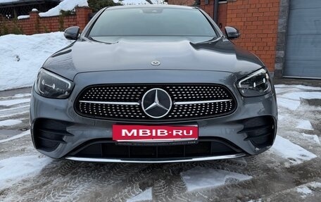 Mercedes-Benz E-Класс, 2021 год, 5 990 000 рублей, 2 фотография