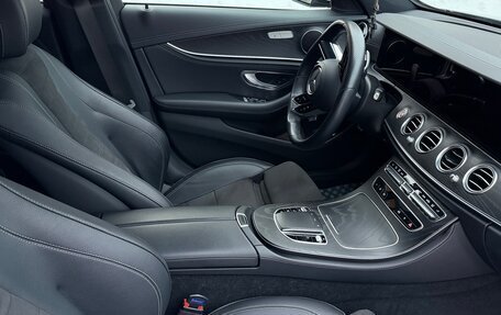 Mercedes-Benz E-Класс, 2021 год, 5 990 000 рублей, 6 фотография