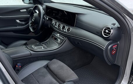 Mercedes-Benz E-Класс, 2021 год, 5 990 000 рублей, 5 фотография