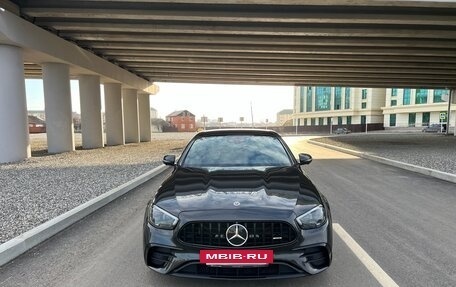 Mercedes-Benz E-Класс, 2021 год, 5 500 000 рублей, 2 фотография
