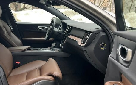 Volvo V60 Cross Country II, 2020 год, 3 600 000 рублей, 11 фотография