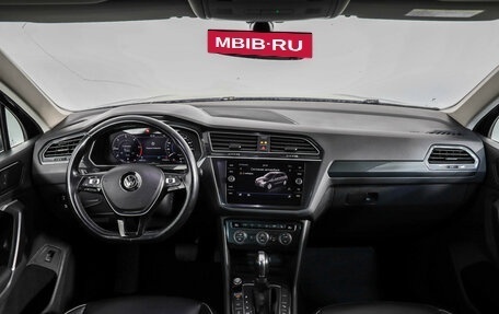 Volkswagen Tiguan II, 2017 год, 2 349 000 рублей, 10 фотография