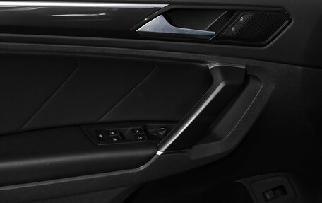 Volkswagen Tiguan II, 2017 год, 2 349 000 рублей, 21 фотография