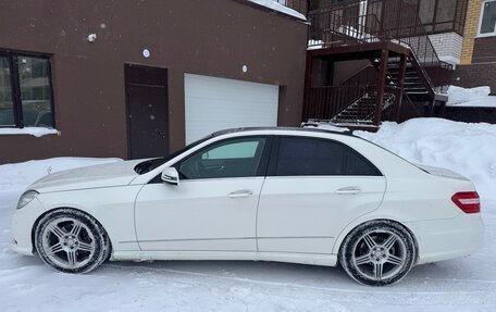 Mercedes-Benz E-Класс, 2011 год, 1 180 000 рублей, 5 фотография