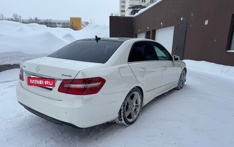 Mercedes-Benz E-Класс, 2011 год, 1 180 000 рублей, 7 фотография