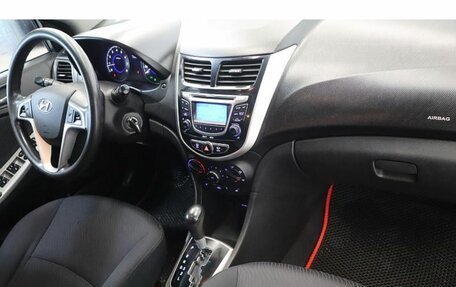 Hyundai Solaris II рестайлинг, 2013 год, 825 000 рублей, 5 фотография