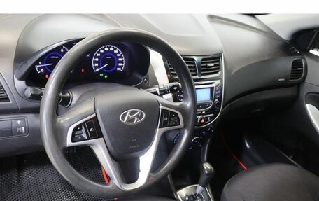 Hyundai Solaris II рестайлинг, 2013 год, 825 000 рублей, 6 фотография