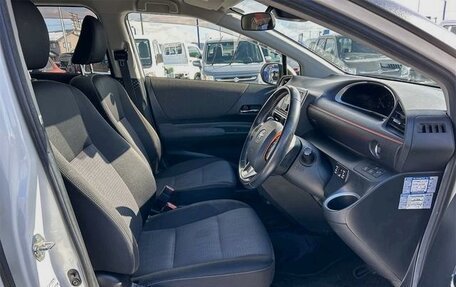 Toyota Sienta II, 2021 год, 1 118 000 рублей, 6 фотография