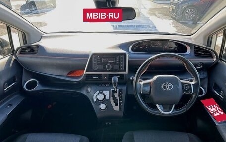 Toyota Sienta II, 2021 год, 1 118 000 рублей, 7 фотография