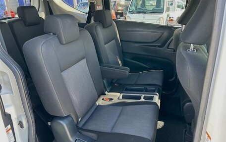 Toyota Sienta II, 2021 год, 1 118 000 рублей, 15 фотография