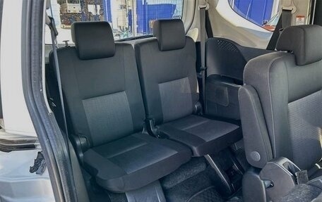 Toyota Sienta II, 2021 год, 1 118 000 рублей, 17 фотография