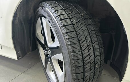 Toyota Prius IV XW50, 2019 год, 2 200 000 рублей, 7 фотография