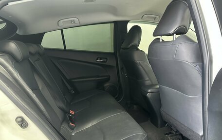 Toyota Prius IV XW50, 2019 год, 2 200 000 рублей, 5 фотография