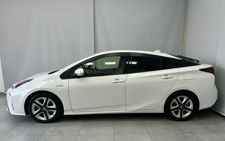 Toyota Prius IV XW50, 2019 год, 2 200 000 рублей, 9 фотография