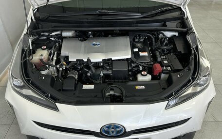 Toyota Prius IV XW50, 2019 год, 2 200 000 рублей, 8 фотография