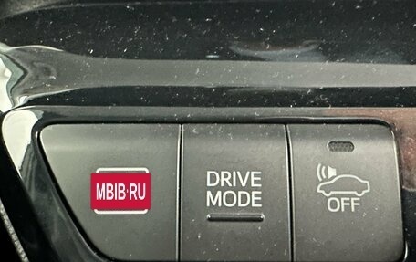 Toyota Prius IV XW50, 2019 год, 2 200 000 рублей, 19 фотография