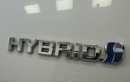 Toyota Prius IV XW50, 2019 год, 2 200 000 рублей, 25 фотография