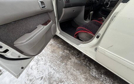 Toyota Sprinter VIII (E110), 2000 год, 260 000 рублей, 8 фотография