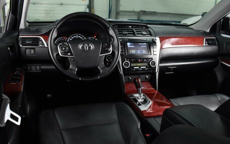 Toyota Camry, 2014 год, 1 597 000 рублей, 6 фотография