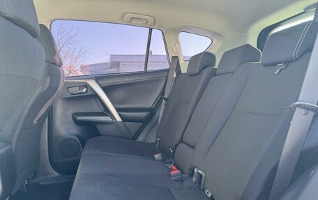 Toyota RAV4, 2018 год, 2 599 000 рублей, 7 фотография