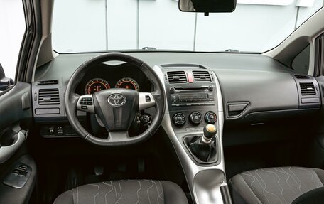 Toyota Auris II, 2010 год, 690 000 рублей, 6 фотография