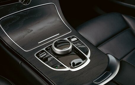 Mercedes-Benz C-Класс, 2017 год, 2 440 000 рублей, 21 фотография