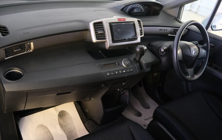 Honda Freed I, 2011 год, 1 289 000 рублей, 16 фотография