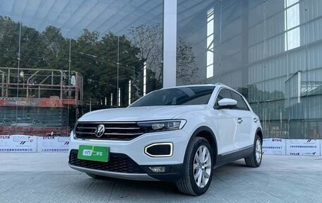 Volkswagen T-Roc I, 2022 год, 1 530 000 рублей, 1 фотография