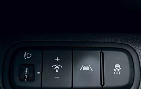 Hyundai Venue I, 2022 год, 1 350 000 рублей, 7 фотография