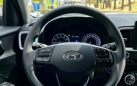 Hyundai Venue I, 2022 год, 1 350 000 рублей, 14 фотография