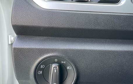 Volkswagen T-Roc I, 2022 год, 1 530 000 рублей, 13 фотография