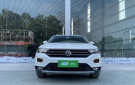 Volkswagen T-Roc I, 2022 год, 1 530 000 рублей, 2 фотография